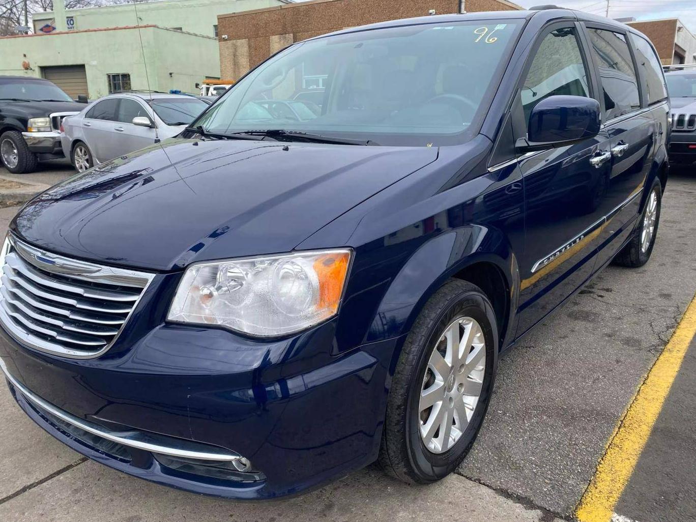 CHRYSLER TOWN AND COUNTRY 2015 2C4RC1BG5FR619996 image